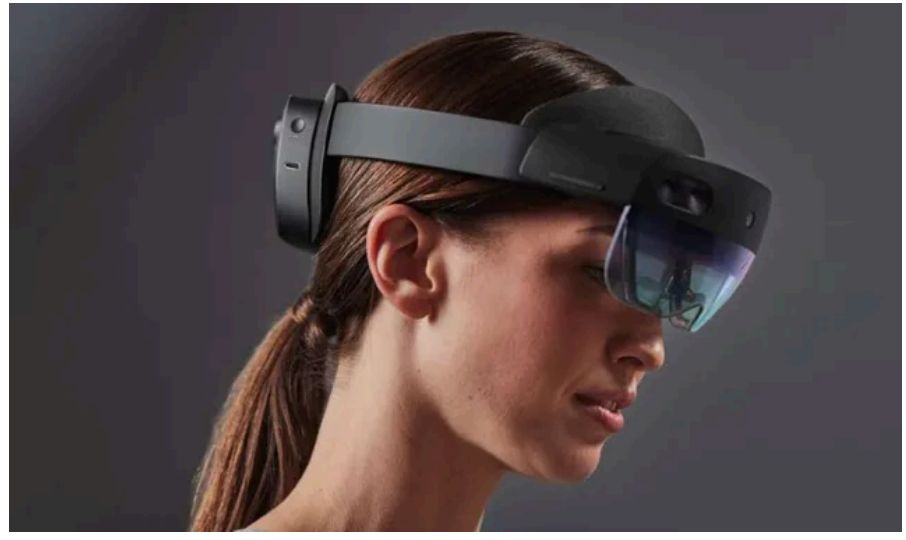 Microsoft HoloLens 2